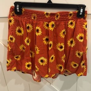 Juniors Sunflower Shorts